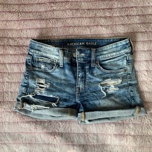 American Eagle Low-Rise Short Shorts